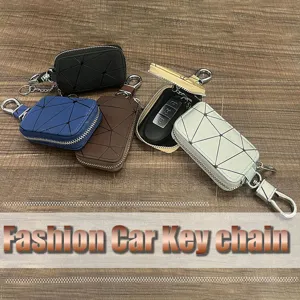 Eleganter geometrischer Leder Auto Schlüsseltui Etui mit Reißverschluss und Haken neu