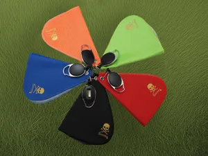 Bunte Golfball-Reinigungstasche mit einziehbarem Clip, tragbares Golftuch für den Sport.