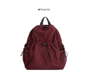 Burgunderroter Kordelzug lässiger Rucksack für Damen tägliches Pendeln und Reisen.