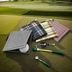 Pilamalleus Asciugamano per la Pulizia delle Palline da Golf a Quadretti Stile Coreano in Poliestere Velluto Bifacciale con Clip Retrattile Accessori da Golf