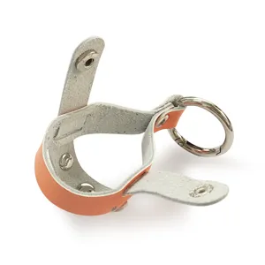 Hochwertiger Mini Golfballhalter aus Leder mit Metallschluesselring fuer Outdoorsport.
