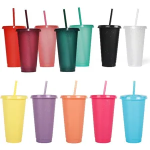 Gobelets en plastique pailleté de différentes couleurs avec paille, grande capacité d'eau.