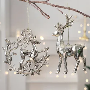 Silberne Rentier Weihnachtsanhänger, Acryl Hirsch Anhänger für festliche Heimdekoration.