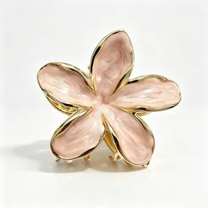 Molla per capelli fiore plumeria smalto rosa, elegante accessorio metallo bordo oro quotidiano.
