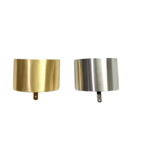 Minimalistische metalen paardenstaartmanchet in goud en zilver, geborstelde haaraccessoires.
