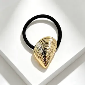 Chique gouden schelp hanger zwarte haarband minimalistische paardenstaart houder haaraccessoire