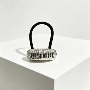 Elastico per capelli con fermaglio metallico scanalato minimalista da donna chic