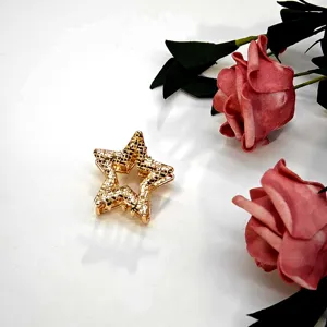 Gouden metalen ster haarhaak, klein hol pentagram ontwerp voor schattige paardenstaart.