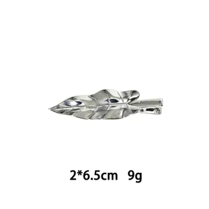 Silberne Metall Blatt Haarklammer Detailansicht, elegante Seiten Haarspange, ca. 2x6.5cm.