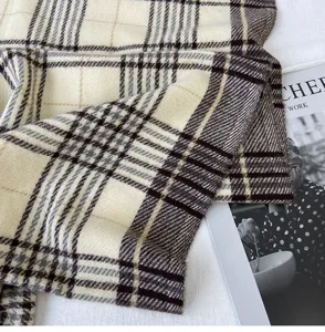 Sciarpa a quadri classica donna autunno inverno morbida calda frangia stile moda chic
