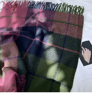 Thickened plaid tassel scarf for women, cozy cashmere-feel winter neck wrap in pink and green.