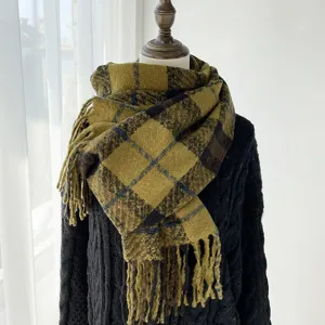 Women's autumn and winter thick warm plaid scarf, vintage aesthetic tassel design.