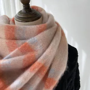 Hiver nouveau écharpe à carreaux mohair doux chaud imitation cachemire tartan franges femme.