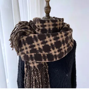 Winter brown plaid scarf for women, vintage Korean style warm cashmere-feel tassel wrap.