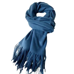 Blaue einfarbige Winter Schal aus Kaschmirimitat mit Fransen, warme elegante Damen Schal.