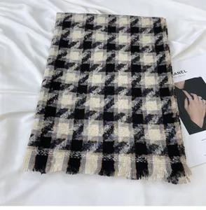 Écharpe d'hiver classique à motif pied-de-poule pour femmes, châle chaud et doux.