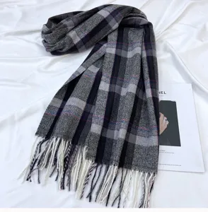Écharpe à carreaux gris classique avec franges, écharpe d'hiver douce et chaude.
