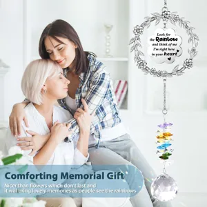 Kristall Sonnenfänger mit Blumenkranz Design, Gedenken Regenbogenmacher Geschenk für Familie.
