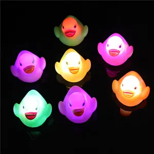 LED water sensing glowing duck baby bath toy colorful flashing floating rubber duck for kids