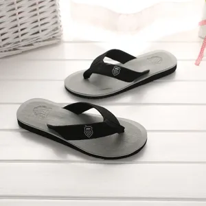 Herren Sommer Zehentrenner Strandschuhe Lässige rutschfeste Badeschuhe Detailansicht