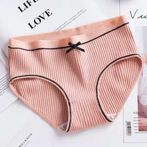Slips côtelés pour femmes en coton avec joli nœud noir, confortables et doux pour tous les jours.