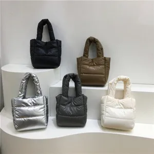 Sac Bandoulière Matelassé Tendance en Cuir PU Souple Hiver Sac à Main d'Épaule Carré Petit Décontracté pour Femmes
