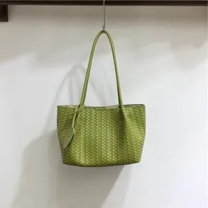 Green woven leather shoulder bag, stylish casual tote and hobo underarm bag for daily use.
