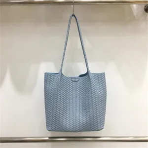 Woven leather tote bag for women, large capacity shoulder bag, casual summer fashion purse.