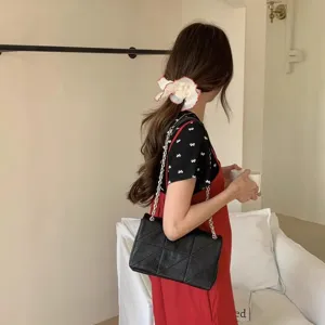 Women Fashion Quilted Chain Shoulder Bag PU Leather Crossbody Bag Casual Daily Small Square Bag Handbag