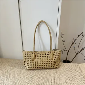 Beige πλεκτή τσάντα ώμου από δέρμα με διάτρητο σχέδιο, κομψή γυναικεία τσάντα χειρός.