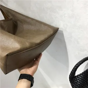 Textured soft leather tote bag for women, large capacity lazy style casual shoulder bag.