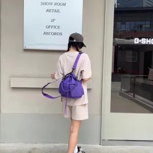 Zaino viola con coulisse borsa a tracolla in nylon casual per viaggio versatile