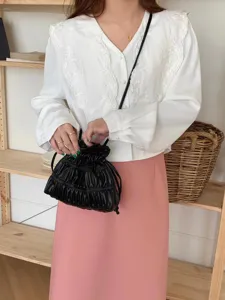 Black ruched drawstring crossbody shoulder bag, chic faux leather daily fashion casual purse.