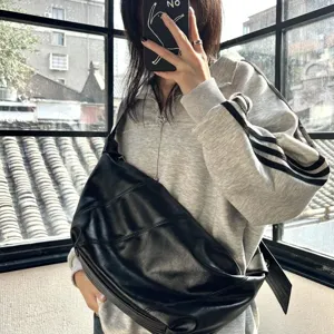Niche Oil Wax Leather Crossbody Bag Large Capacity Dumpling Bag Vintage Soft Leather Wide Strap Commuting Shoulder Bag