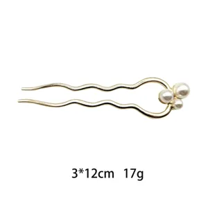 Gold U-shaped hair fork detail view, elegant faux pearl hair pin for chic bun hairstyles 3x12cm