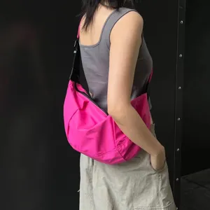 Casual Large Capacity Waterproof Nylon Crescent Bag Versatile Crossbody Shoulder Bag For Women Men Outdoor