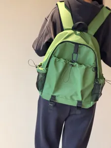 Sac a dos multifonctionnel et impereable ideal pour les deplacements et les voyages.