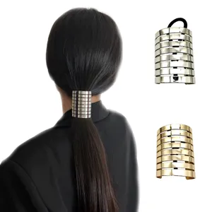 Pince à queue de cheval en métal accessoire de coiffure tendance pour femme élégante