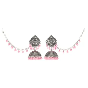 Exquisite böhmische indische Ohrringe mit geschnitzten Details und Vintage Quasten rosa Perlen.