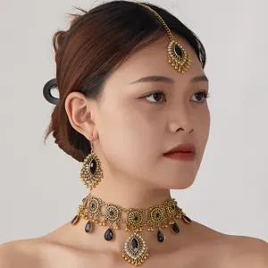 Superbe collier ras de cou et boucles d'oreilles ethniques vintage détails pour femme.