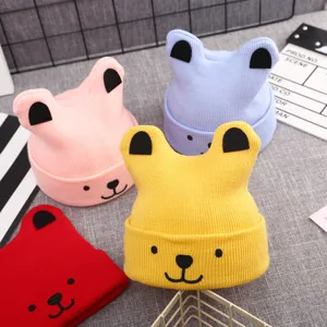 Cute baby winter knitted hat with cute bear ears, warm fleece beanie for infant boys and girls.