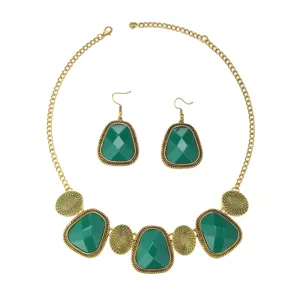 Vintage style green stone necklace and earrings jewelry set for women bohemian fashion accessories