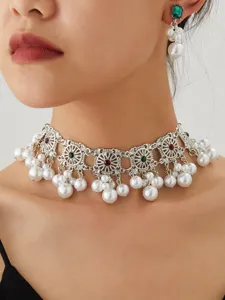 Bohemian retro alloy pearl choker necklace and matching green stone earrings set detail.