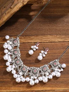 Retro alloy pearl necklace and earrings set, bohemian style statement jewelry for women detail view.