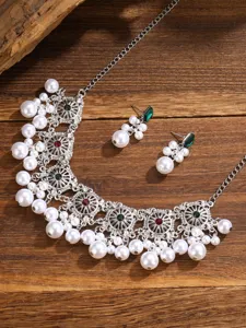 Bohemian vintage pearl necklace earrings set, alloy metal with red green rhinestones detail.