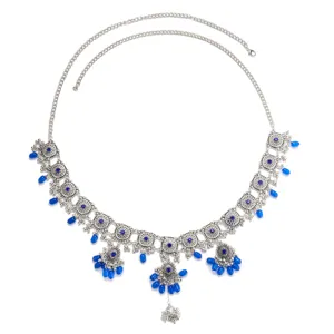 Bohemische Vintage Silber Metall Taille Kette mit hohlen runden Mustern und blauen Perlen.