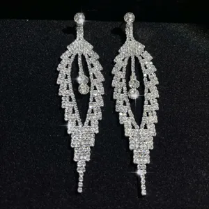 Lange Strass Ohrringe glitzernde Kristall Hängeohrringe für Damen elegante Party Schmuck.