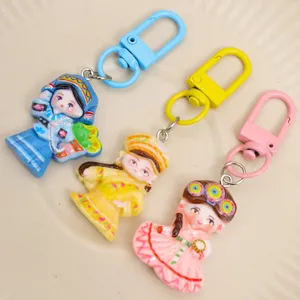Niedliche chinesische Opernfiguren Schlüsselanhänger, bunte Taschenanhänger Detail.