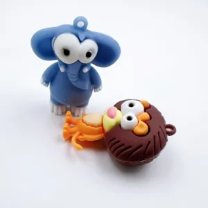 Close-up details of cute cartoon animal keychains featuring big pop-out eyes for use.