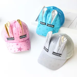 Süße Kinder Mesh Baseballcap mit Hasenohren und Sternenmuster, atmungsaktive Sonnenkappe.